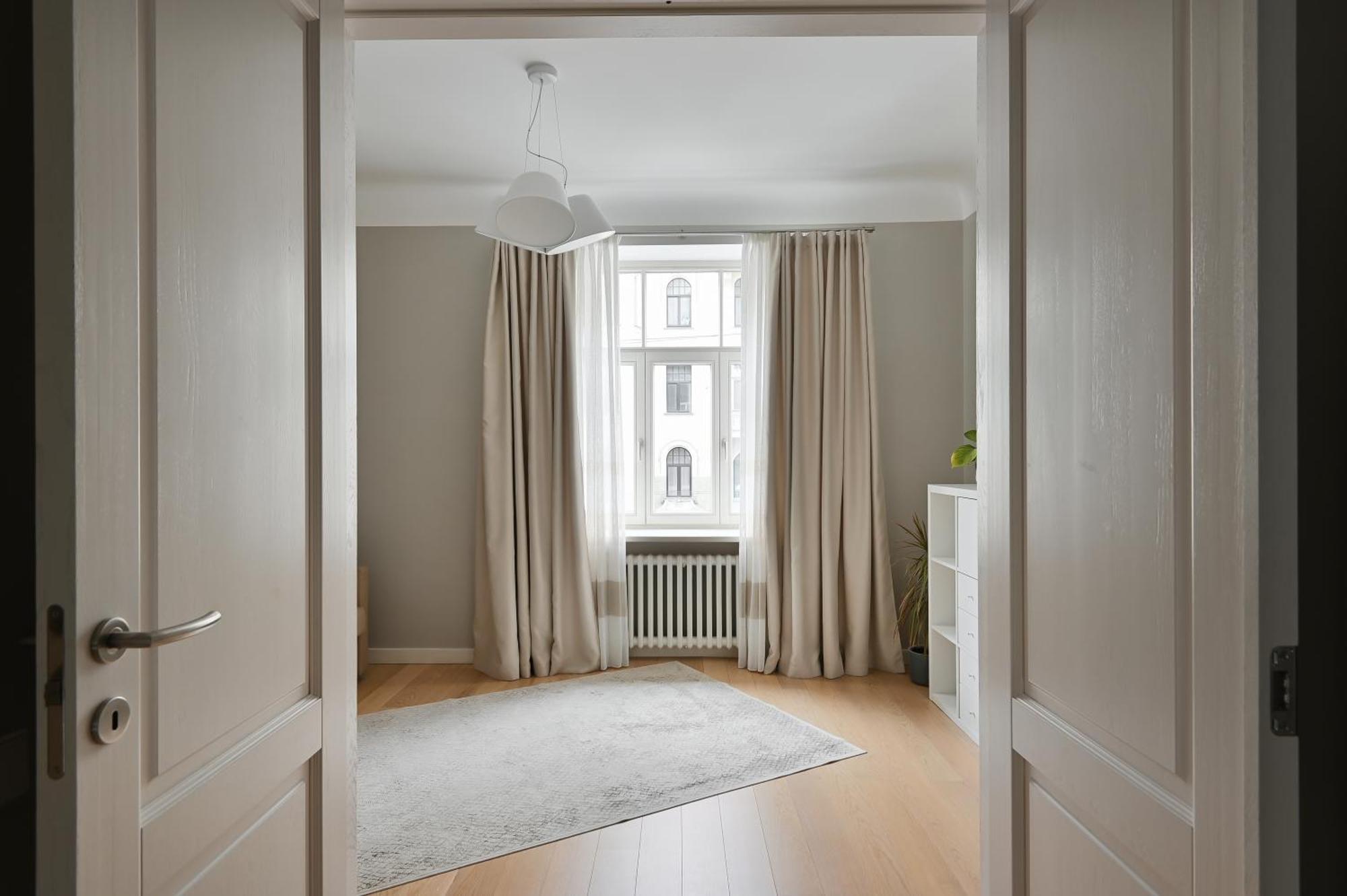 Modern 2-Bdrm Centre Apartment リガ エクステリア 写真